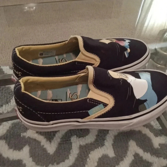Vans Colaboration with The Simpsons size 4 youth or 5.5 women - Picture 1 of 6